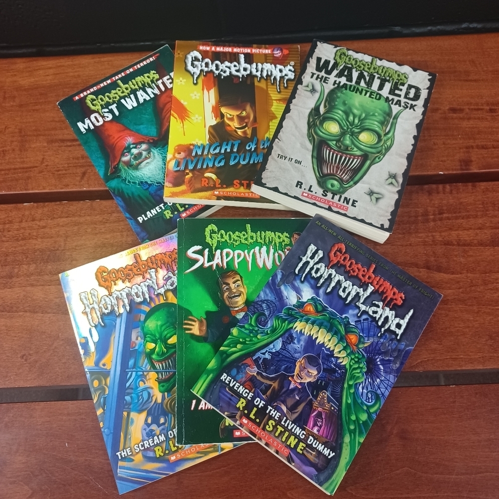 Goosebumps Book Bundle R.L. Stine Horrorland Slappy's World Halloween